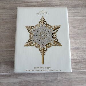 Hallmark Kerpsake Christmas Tree Snowflake Topper 2012